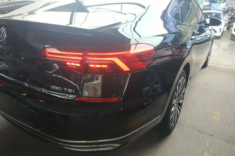 Used Volkswagen Passat 2020 330TSI Luxury Edition China VI