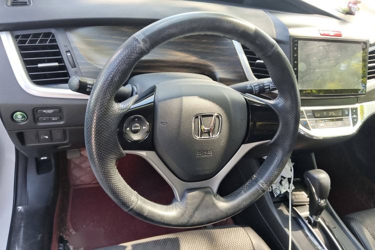 Used Honda Jade 2017 1.8L automatic Comfort version 5 seats