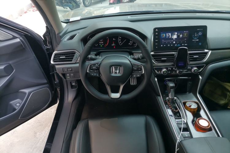 Used Honda Accord 2022 260TURBO Phantom Night · Prestige Edition Steering Wheel