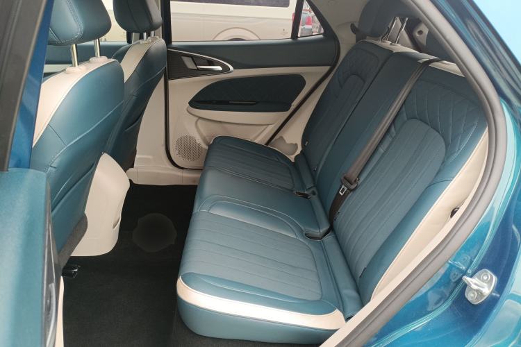 Used ORA Good Cat 2023 401 km Standard Range Luxury Version Lithium Iron Phosphate Left Rear Seat