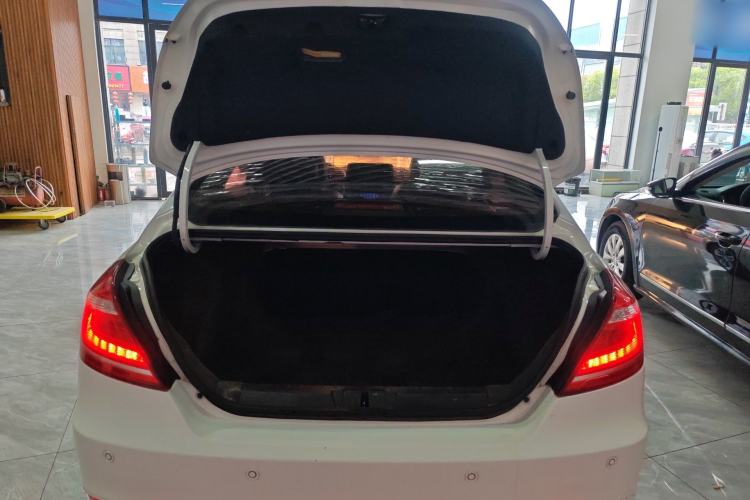 Used Geely Auto Emgrand 2015 Sedan 1.5L Manual - Top Trim Level Trunk