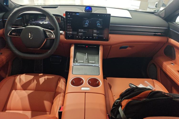 Used Hima AITO M5 2025 Extended-Range Ultra Rear-Wheel-Drive Version Center Console