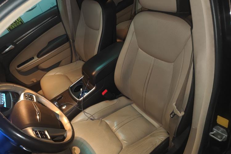 Used Chrysler 300C 2012 3.6L Luxury Edition