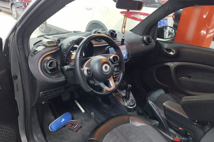 Used smart fortwo 2018 1.0L 52kW Hardtop Passion Edition China V Standard
