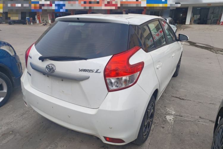 Used Toyota YARiS L Zhi Xuan 2015 1.5E Automatic Charm Edition
