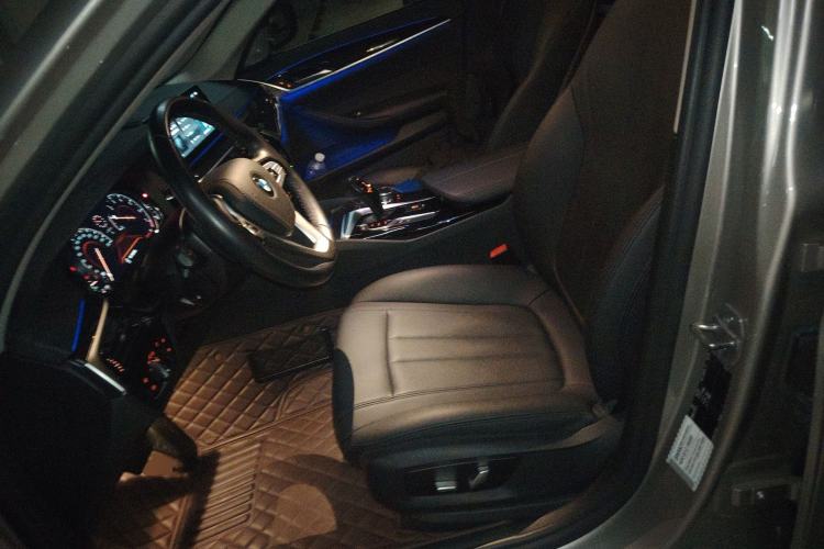 Used BMW 5 Series 2018 525Li Luxury Package Left Front Seat