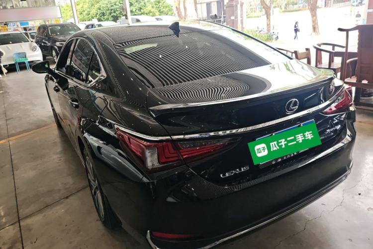 Used Lexus ES 2023 200 Excellence Edition