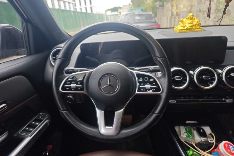 Used Mercedes-Benz GLB 2023 GLB 200 Dynamic Edition Steering Wheel