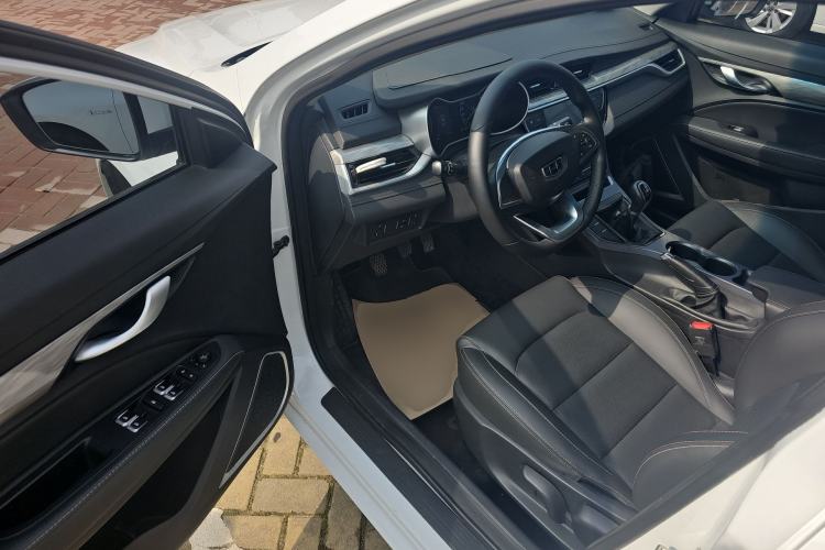 Used Geely Auto Emgrand 2019 Leading Edition 1.5L Manual Luxury Model China VI Standard