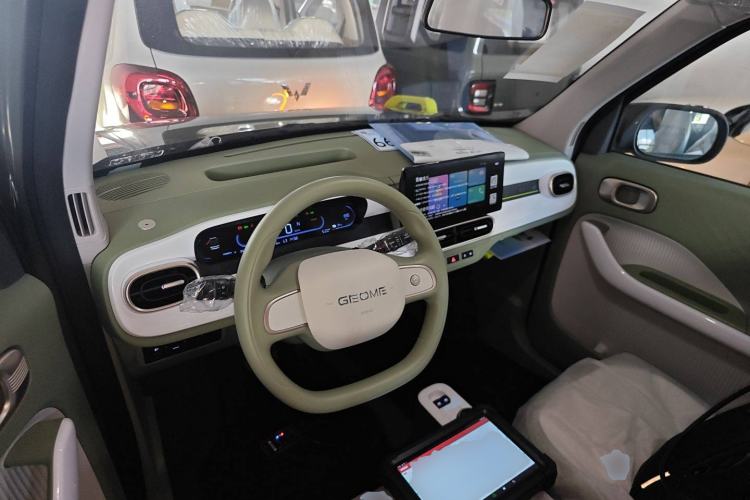 Used Geely Auto Panda 2025 210km Panda Rider
