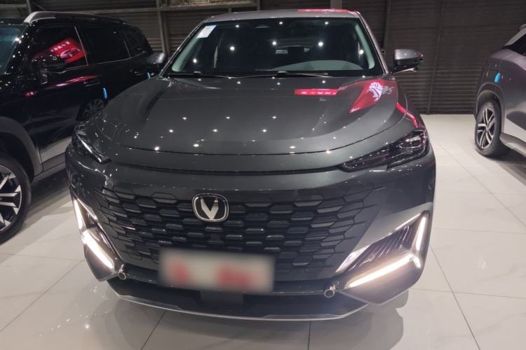 Used CHANGAN UNI-K 2024 2.0T Two-Wheel Drive Global Edition Exterior 1