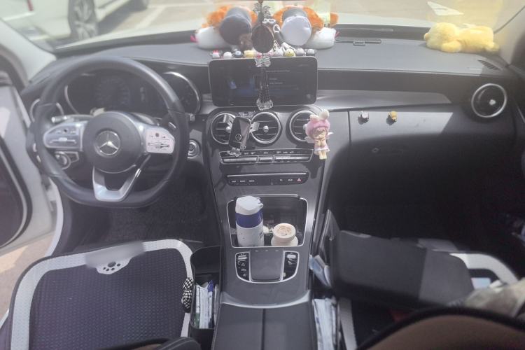 Used Mercedes-Benz C-Class 2020 C 200 L Fashion Edition Sport Version Center Console