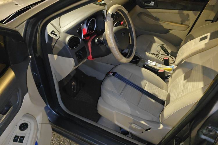 Used Ford Focus 2013 Sedan Classic 1.8L Automatic Base Model