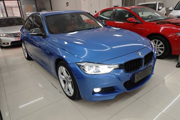 Used BMW 3 Series 2019 320i M Sport Package Front Right 45 Deg