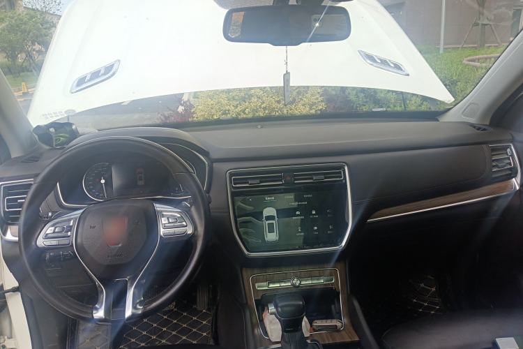 Used Roewe RX8 2019 30T Smart Connectivity Four-Wheel Drive Supreme Flagship Edition Center Console