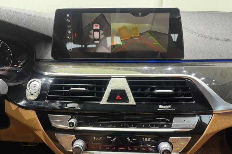 Used BMW 5 Series 2019 Restyled 530Li Luxury Edition M Sport Package Interior 6