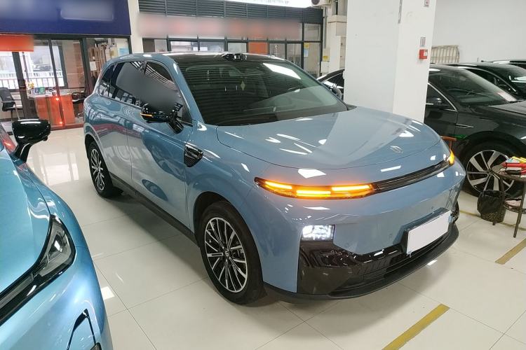 Used Leapmotor B10 2025 510 LiDAR Version Front Right 45 Deg