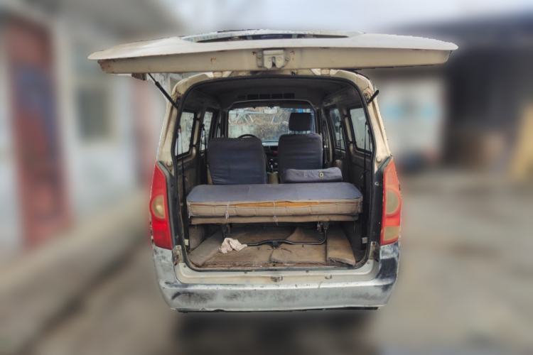 Used BAIC Weiwang 306 2011 1.3L Comfort version 7 seats Trunk