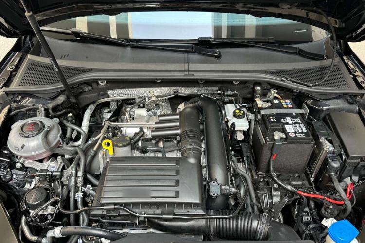 Used Volkswagen Magotan 2025 Zhongxiang Version 280TSI DSG Comfort Edition
