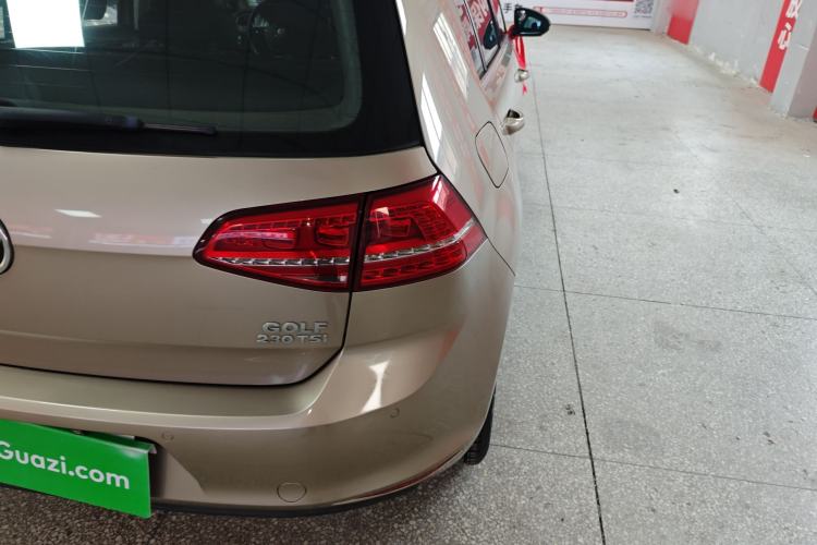 Used Volkswagen Golf 2016 230TSI Automatic Comfort Version
