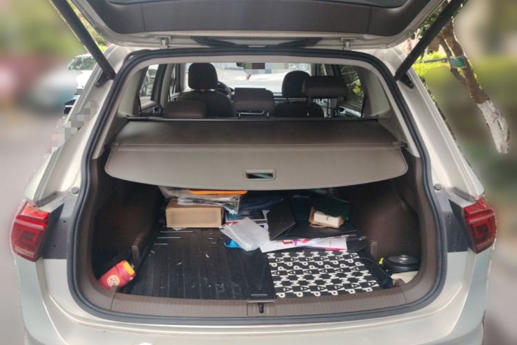 Used Volkswagen Tiguan L 2022 330TSI Automatic Two-Wheel Drive R-Line Enhanced Edition Trunk