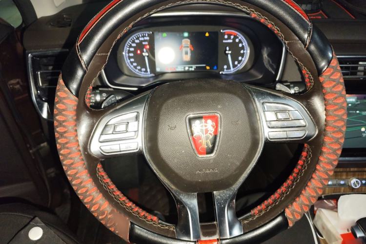 Used Roewe RX8 2018 30T Smart Connectivity Two-Wheel Drive Flagship Edition