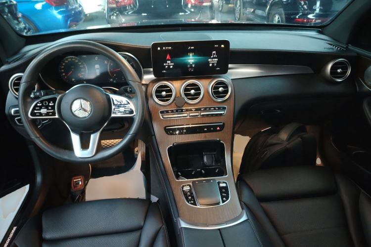 Used Mercedes-Benz GLC 2022 GLC 260 L 4MATIC Luxury Model
