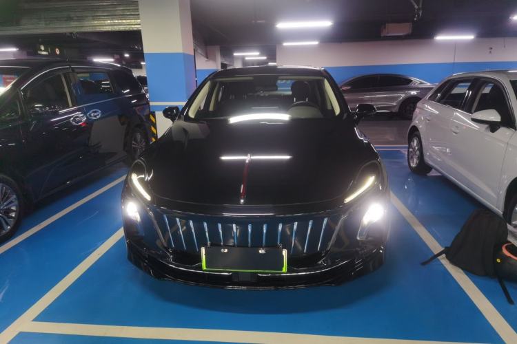 Used Hongqi E-QM5 2024 500km Range Edition
