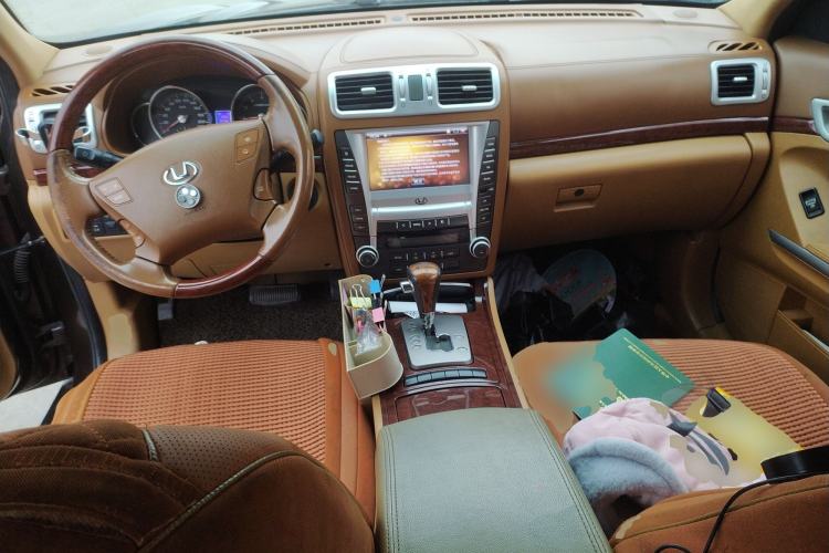 Used Huatai Boliger 2013 1.8T Automatic Two-Wheel Drive Zhihui Edition Center Console