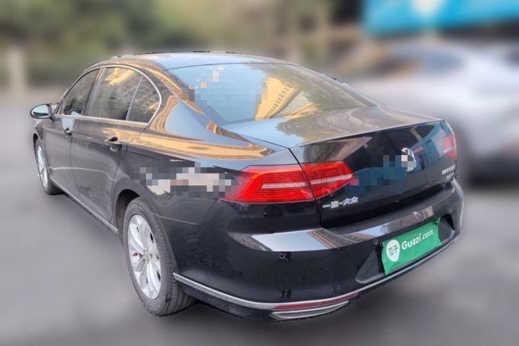 Used Volkswagen Magotan 2017 330TSI DSG Luxury Model Rear Left 45 Deg