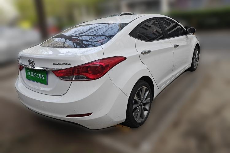 Used Hyundai Elantra (5th Generation / Langdong) 2015 1.6L Automatic Luxury Model Rear Right 45 Deg