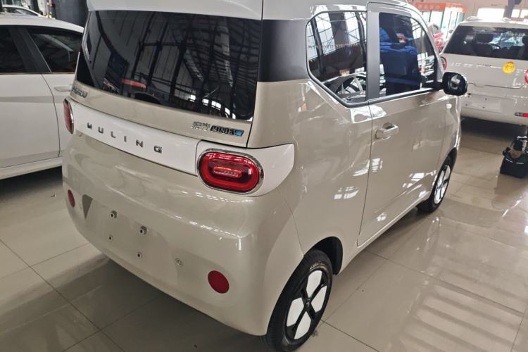 Used Wuling Hongguang MINIEV 2024 3rd Generation 215km Advanced Version Rear Right 45 Deg