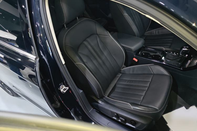 Used Volkswagen Passat 2023 330TSI Starry Elite Edition
