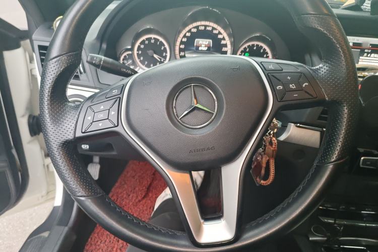 Used Mercedes-Benz E-Class 2012 E 200 CGI Coupe Steering Wheel