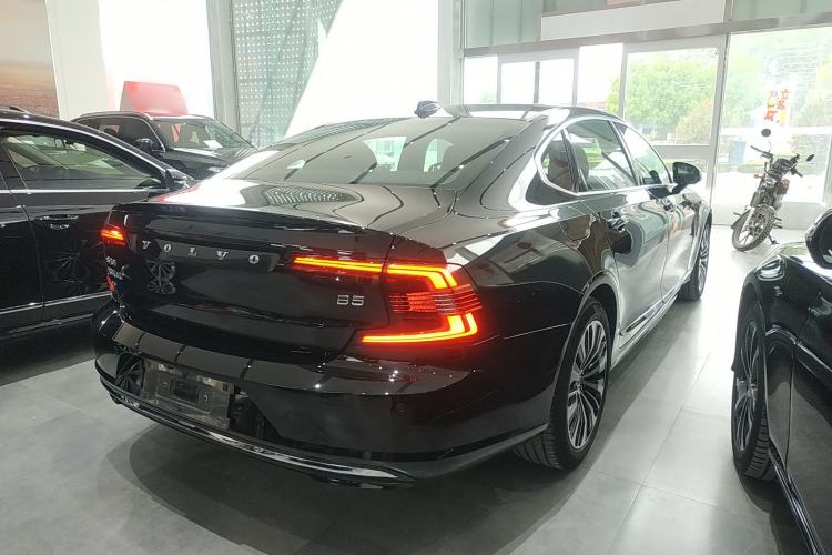 Used Volvo S90 2024 B5 Zhiyi Luxury Edition