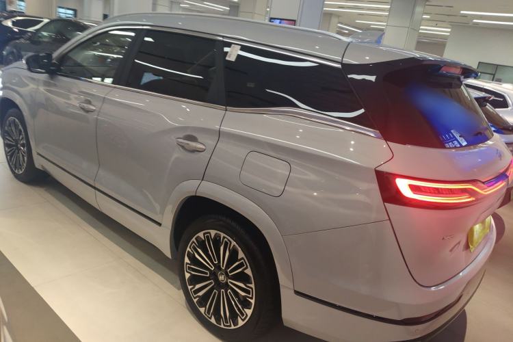 Used JETOUR Shanhai L9 2025 1.5TD 2DHT Flagship Edition 6 Seats
