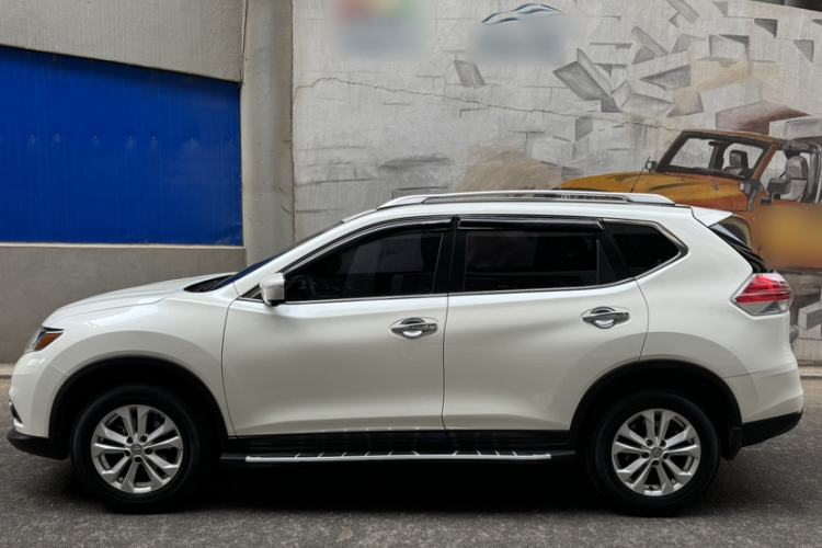 Used Nissan X-Trail 2015 2.0L CVT Comfort MAX Edition 2WD
