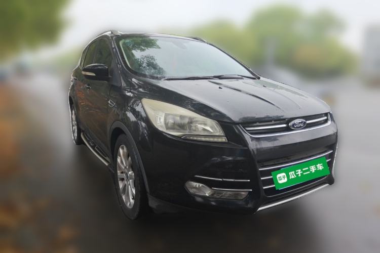 Used Ford Kuga 2013 1.6L GTDi Two-Wheel-Drive Trend Model Front Right 45 Deg