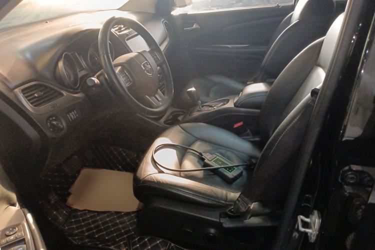 Used Dodge Journey 2016 2.4L Two-Wheel-Drive Touring Edition Left Front Seat