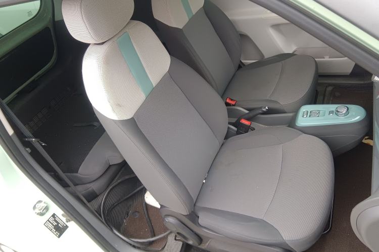 Used CHANGAN NEVO Lumin 2022 155 km – Refreshingly Sweet Edition Right Front Seat