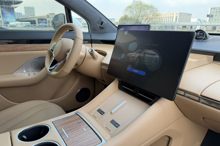 Used Hima Luxeed R7 2024 Pure Electric 667km Pro Gear Lever