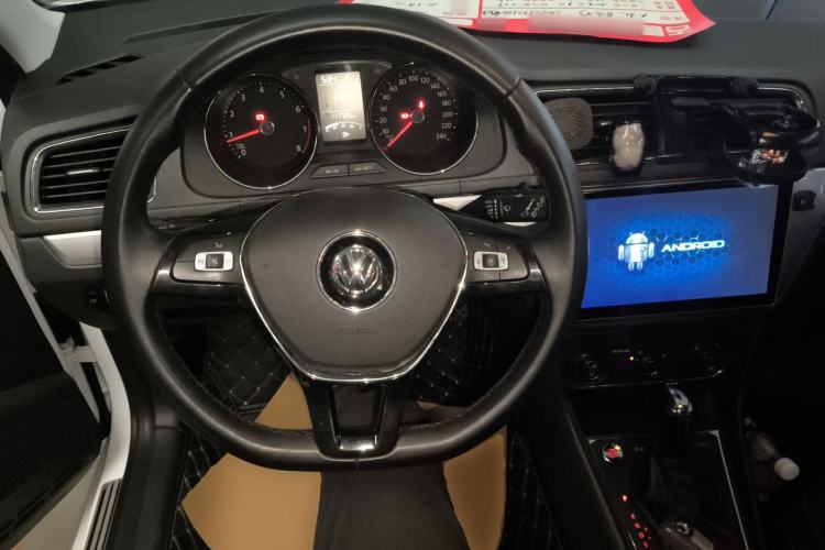 Used Volkswagen Gran Lavida 2017 180TSI DSG Comfort Edition Center Console