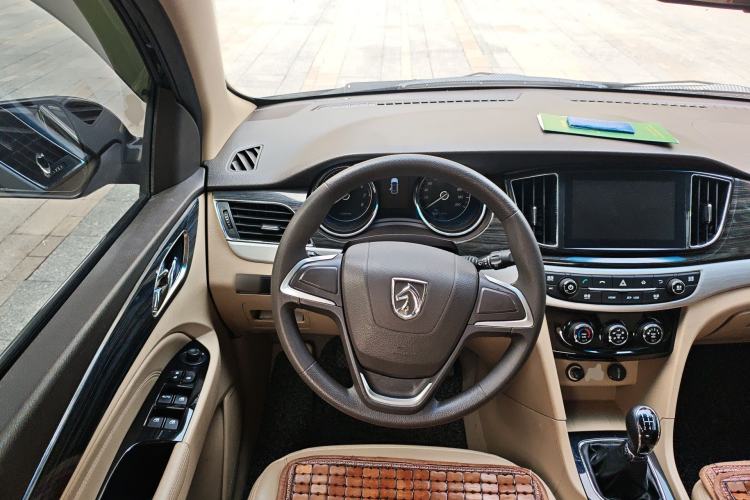 Used Baojun 730 2016 1.5L Manual Comfort Version 7 Seats China V Emission Standard