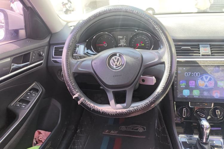 Used Volkswagen C-TREK 2017 230TSI DSG Comfort Version Steering Wheel