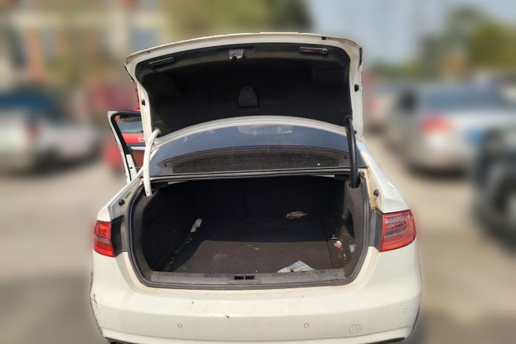 Used Audi A4L 2013 35 TFSI Automatic Standard Model Trunk