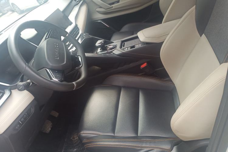 Used Lynk & Co 06 EM-P 2022 PHEV 84 km Range Pro Version Left Front Seat