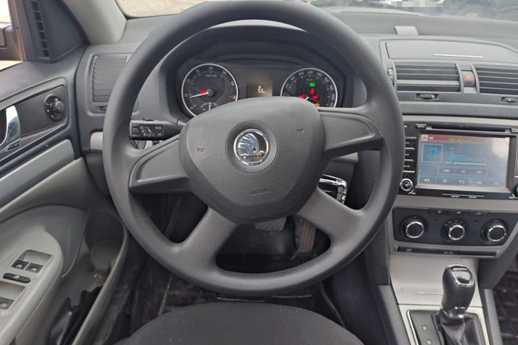 Used Skoda Octavia 2014 1.6L Automatic Yijie Edition