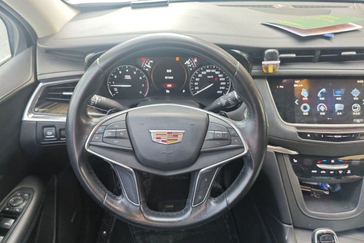 Used Cadillac XT5 2018 25T Luxury Model
