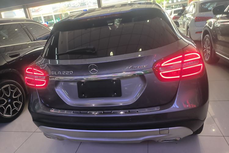 Used Mercedes-Benz GLA 2016 GLA 220 4MATIC Luxury Model Rear