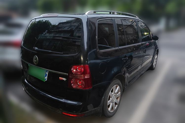 Used Volkswagen Touran 2008 2.0L Zhiya Edition Automatic 5 Seats Rear Right 45 Deg